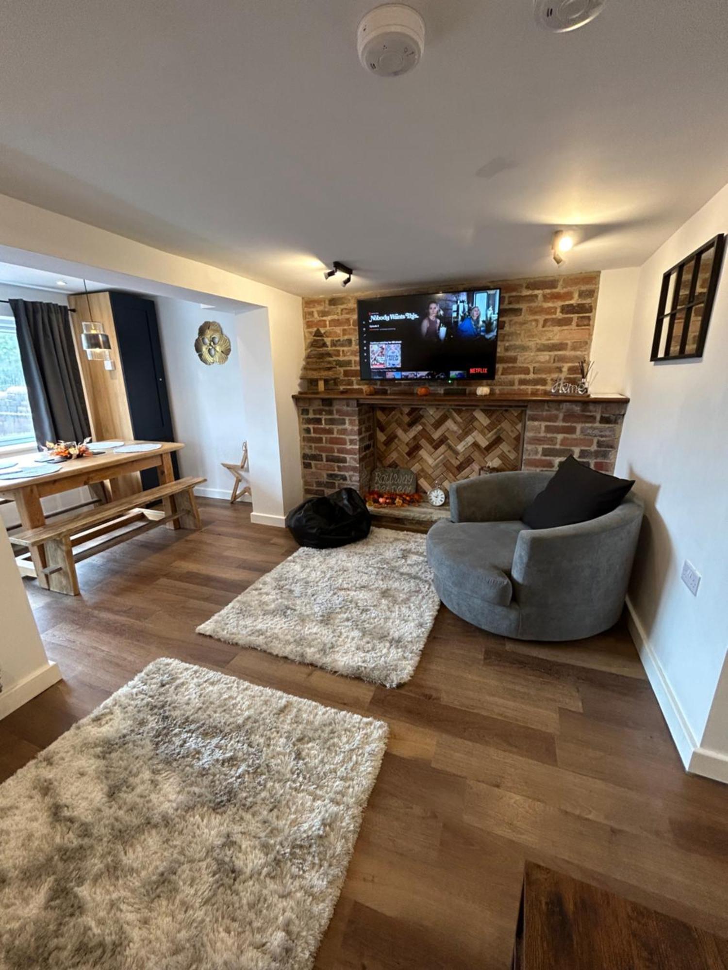 Hill Street Railway Retreat. Apartment Elsecar