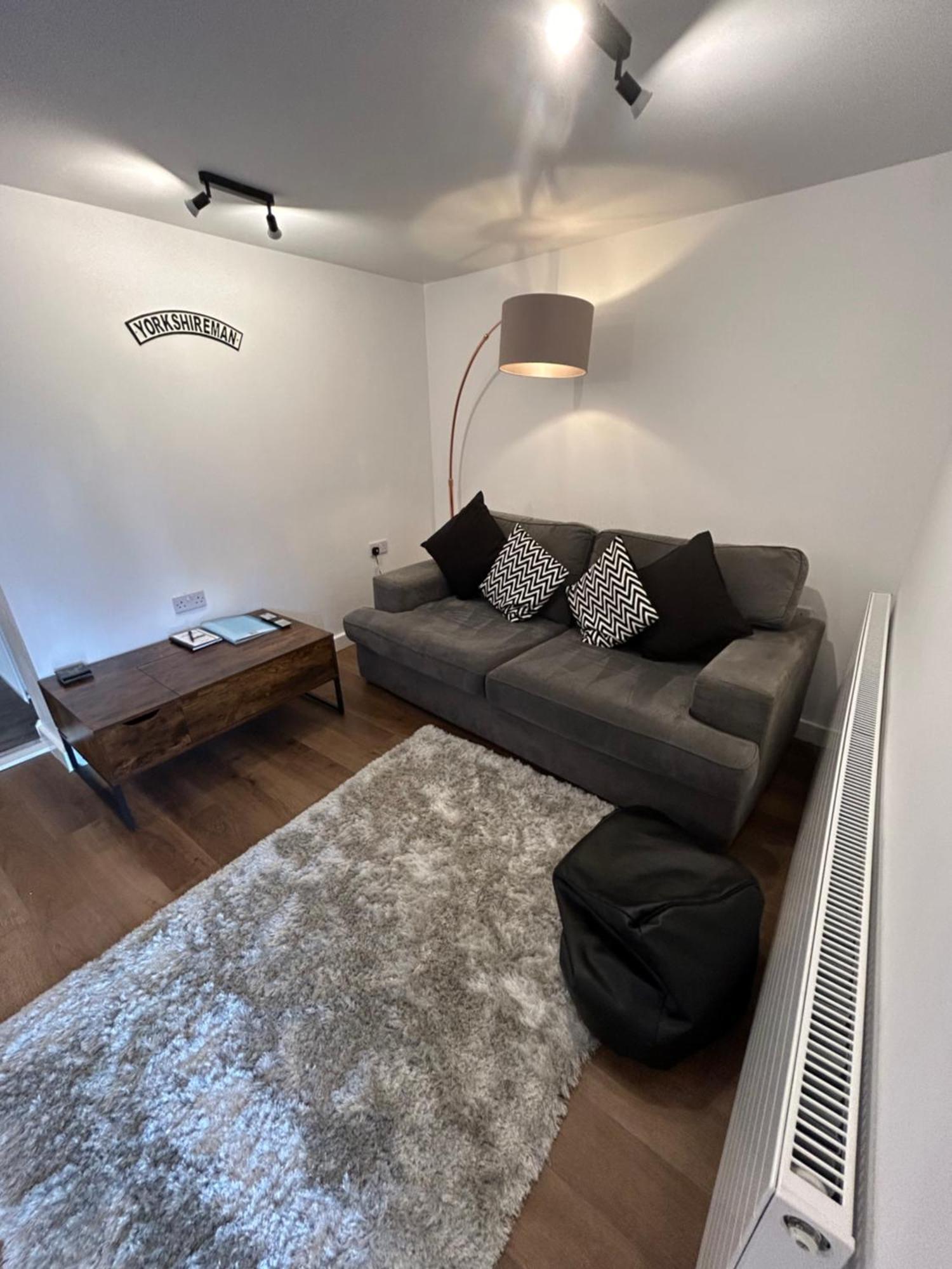 Hill Street Railway Retreat. Apartment *