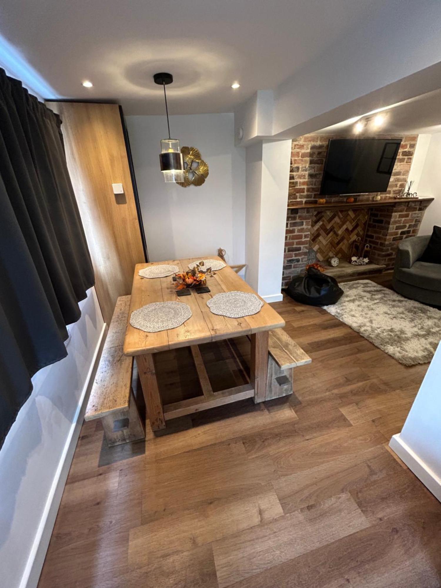 Apartment Hill Street Railway Retreat.